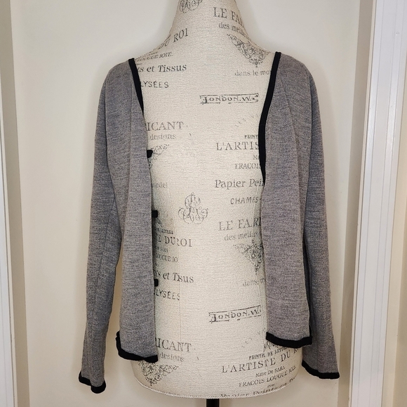 Vintage Escada Luxury Cardigan - Picture 5 of 12